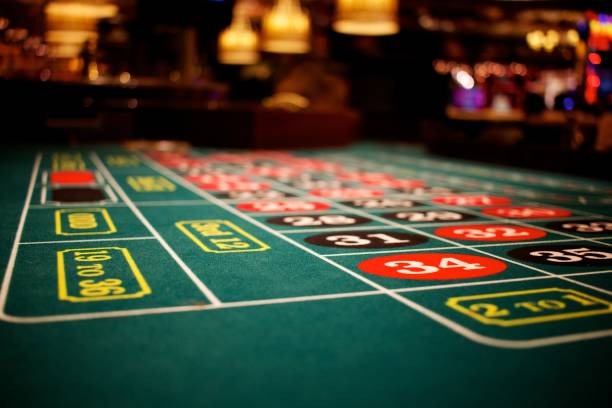 Mobile app sports betting interface and live scores